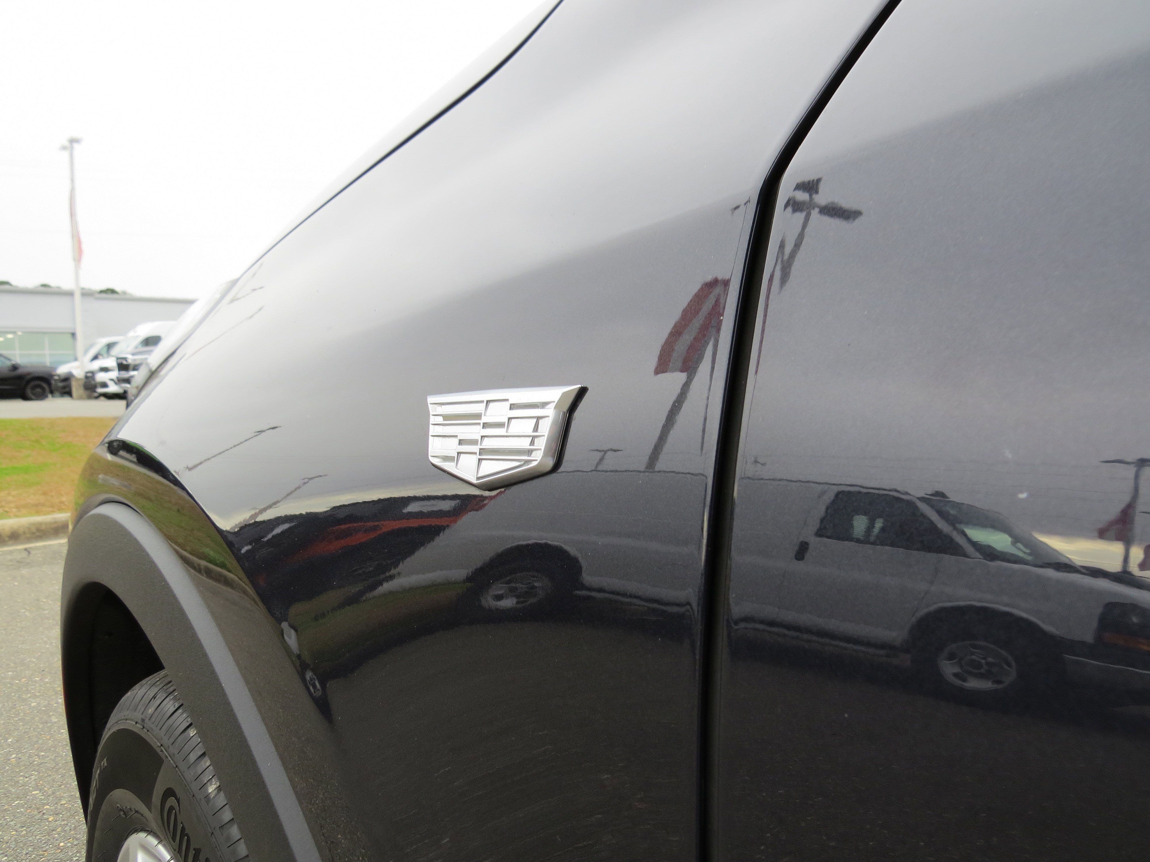 Certified 2023 Cadillac XT4 Luxury w/ Cold Weather Package image 14