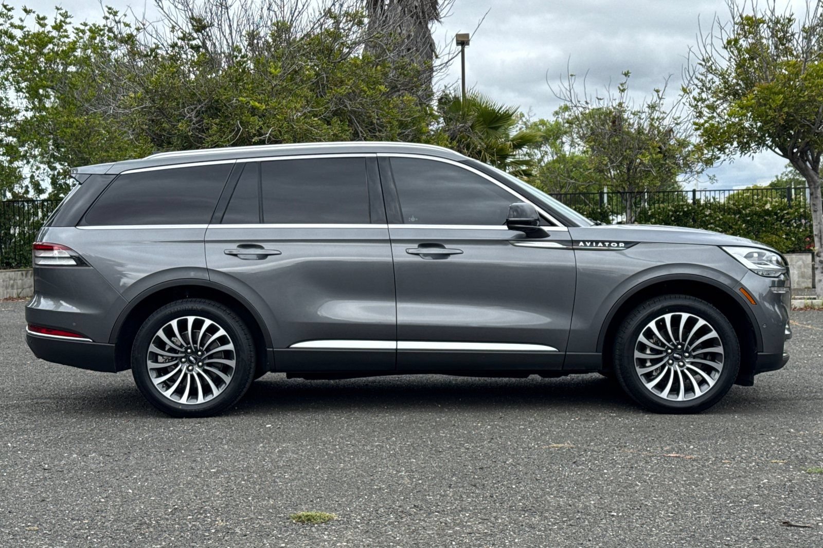 Used 2023 Lincoln Aviator Reserve w/ Equipment Group 201A RWD video 2