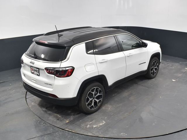 Used 2025 Jeep Compass Limited image 42