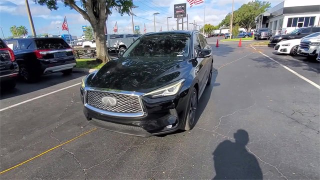 Used 2020 INFINITI QX50 Luxe w/ Navigation Package image 3