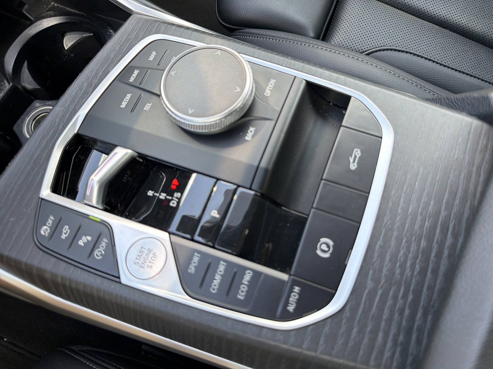Certified 2025 BMW 430i Convertible RWD image 30