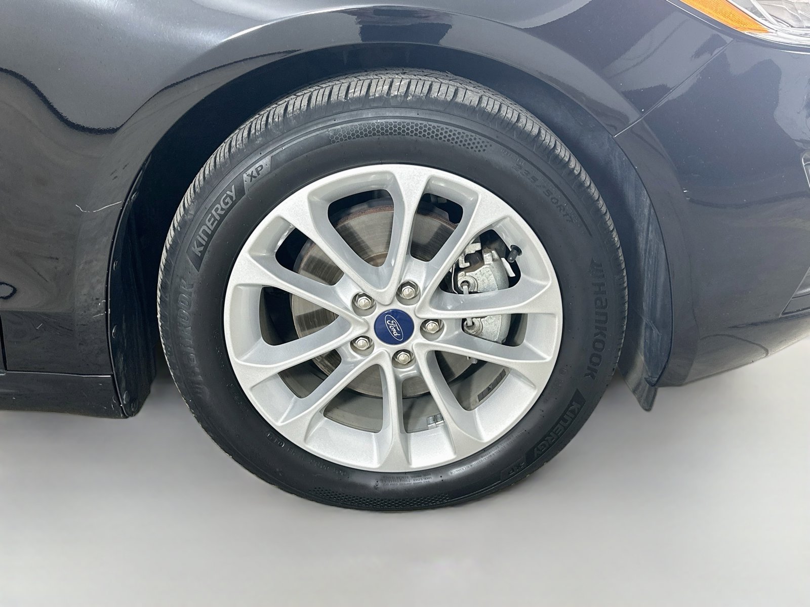 Used 2019 Ford Fusion SE FWD image 10