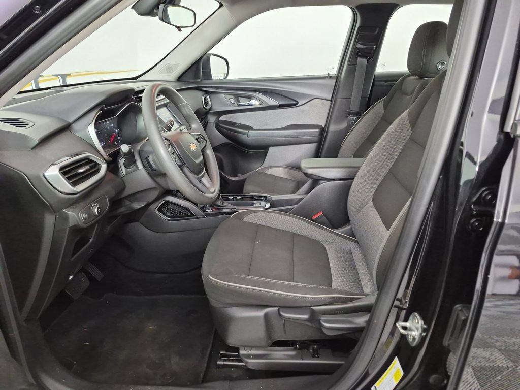Used 2022 Chevrolet TrailBlazer LS FWD image 17