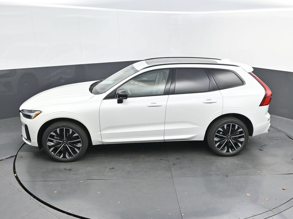 New 2026 Volvo XC60 B5 Ultra w/ Climate Package AWD/4WD image 24