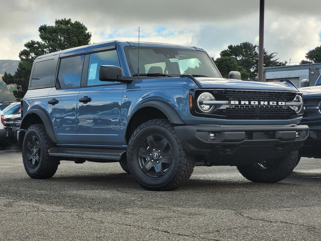 New 2025 Ford Bronco Outer Banks w/ Black Appearance Package AWD/4WD image 1
