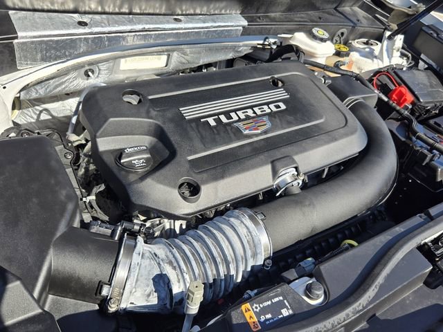 Used 2022 Cadillac XT4 Premium Luxury w/ Enhanced Visibility Package image 17