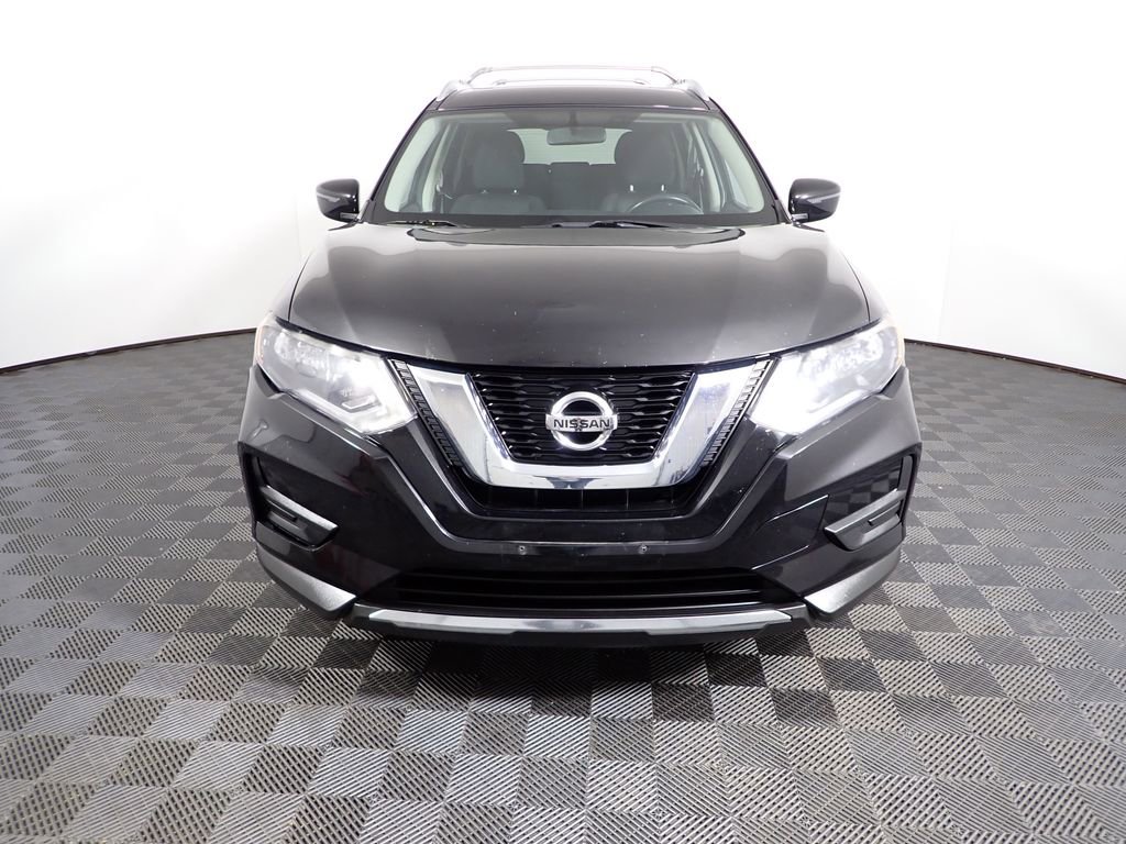Used 2017 Nissan Rogue SV image 8