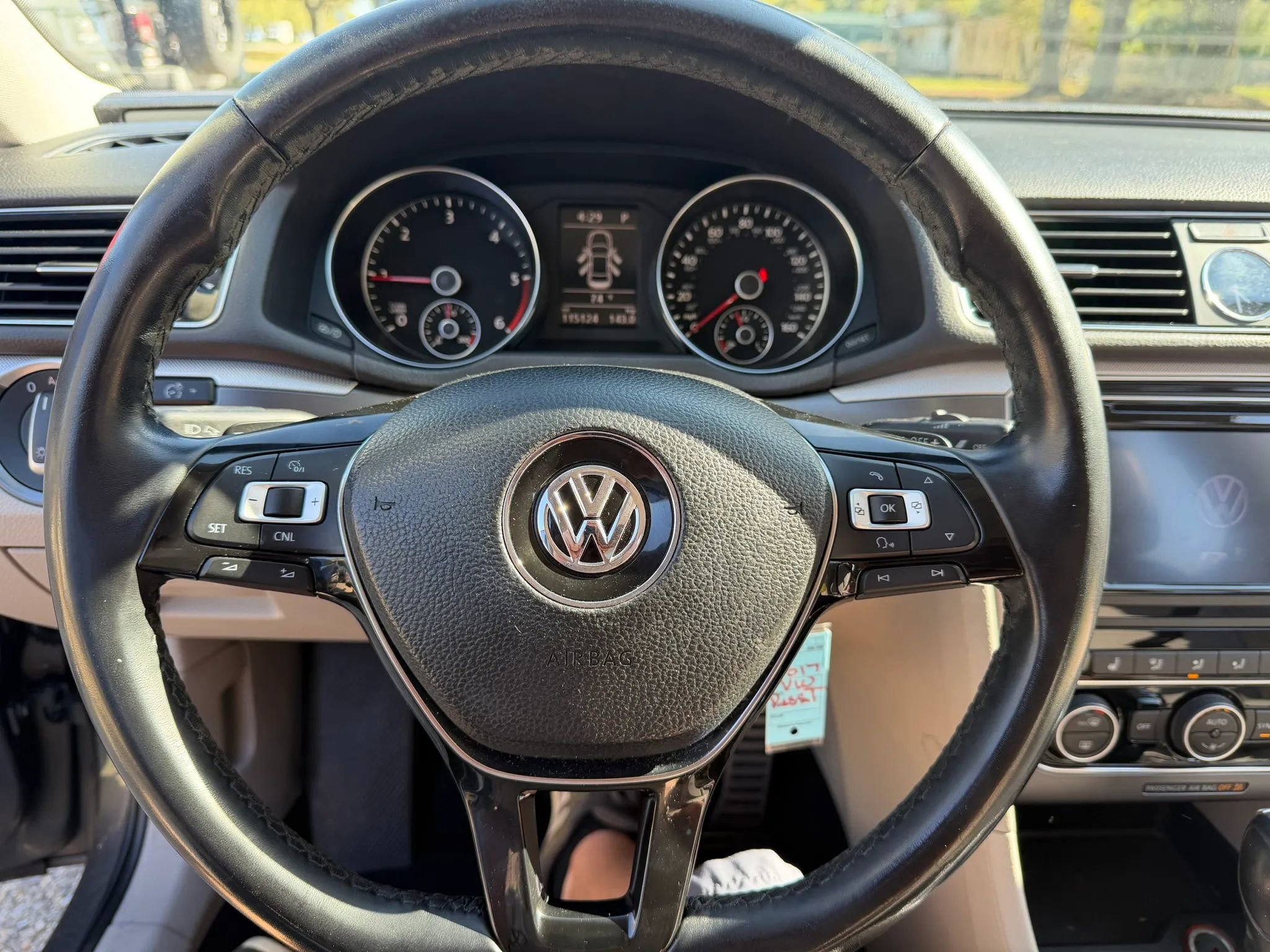 Used 2017 Volkswagen Passat 1.8T R-Line image 16