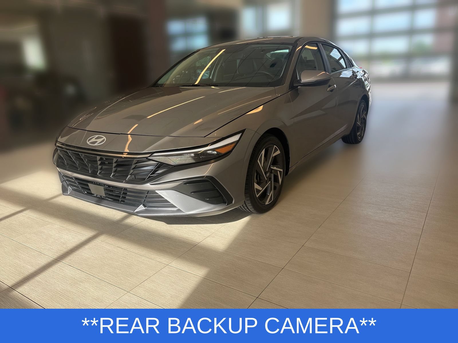 Used 2025 Hyundai Elantra Limited FWD image 4