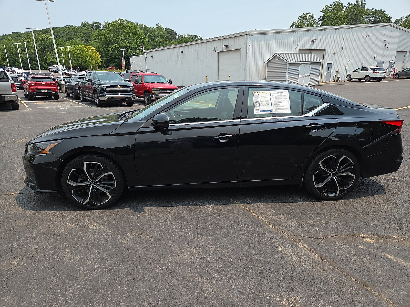 Used 2024 Nissan Altima 2.5 SR FWD image 6