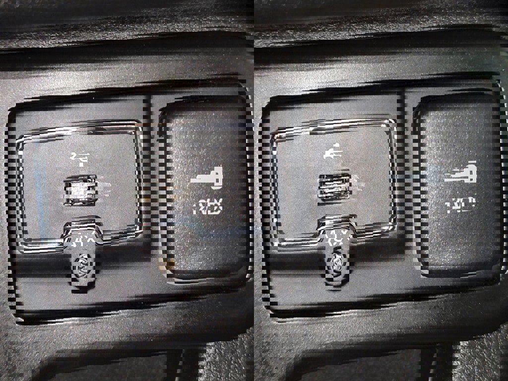 Used 2021 Jeep Renegade Sport image 25