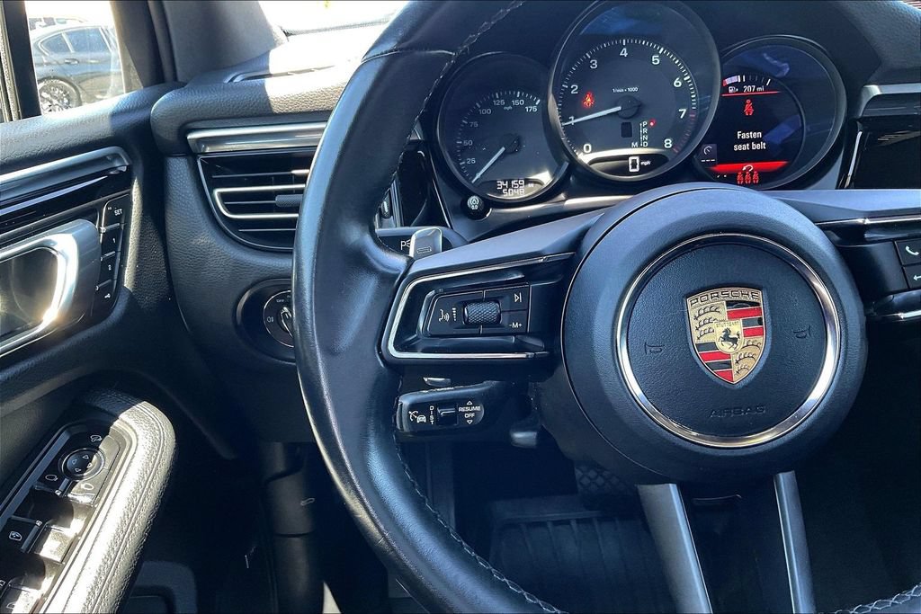Used 2023 Porsche Macan AWD/4WD image 11