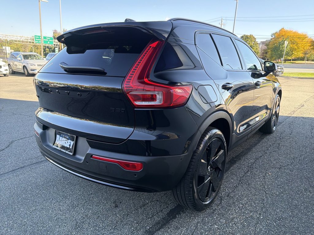 New 2026 Volvo XC40 B5 Ultra w/ Climate Package AWD/4WD image 8
