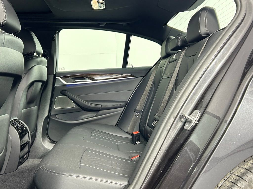 Used 2023 BMW 530i xDrive w/ M Sport Package image 15