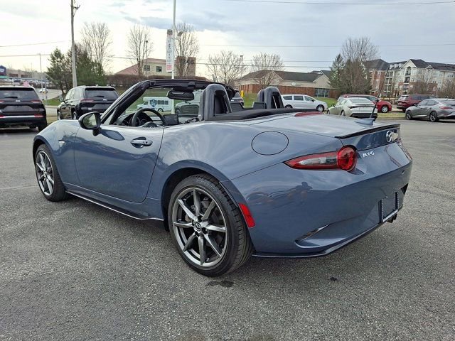 Used 2022 MAZDA MX-5 Miata Grand Touring w/ Appearance Package RWD image 4