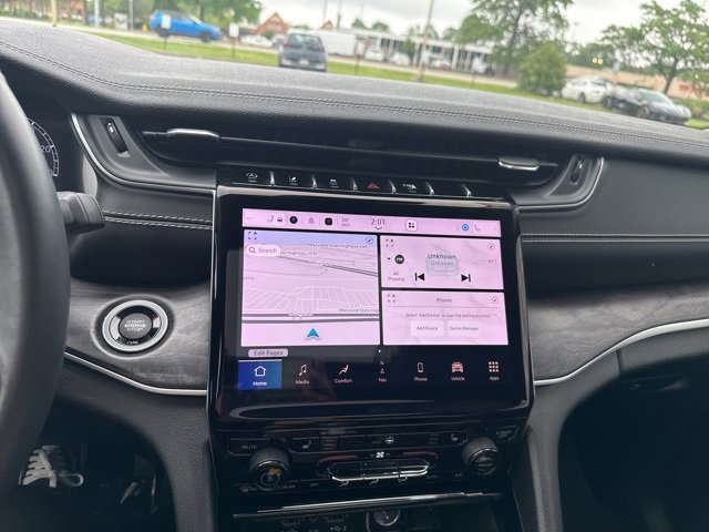 Used 2022 Jeep Grand Cherokee L Limited image 19