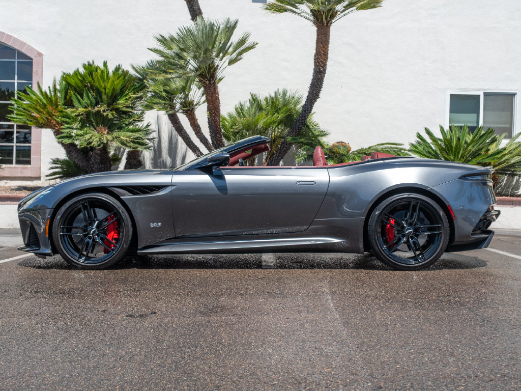 Used 2020 Aston Martin DBS Superleggera Volante RWD image 8