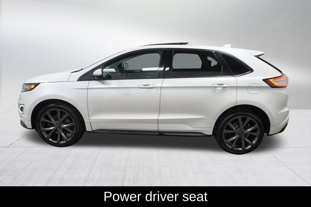 Used 2018 Ford Edge Sport w/ Equipment Group 401A AWD/4WD image 11