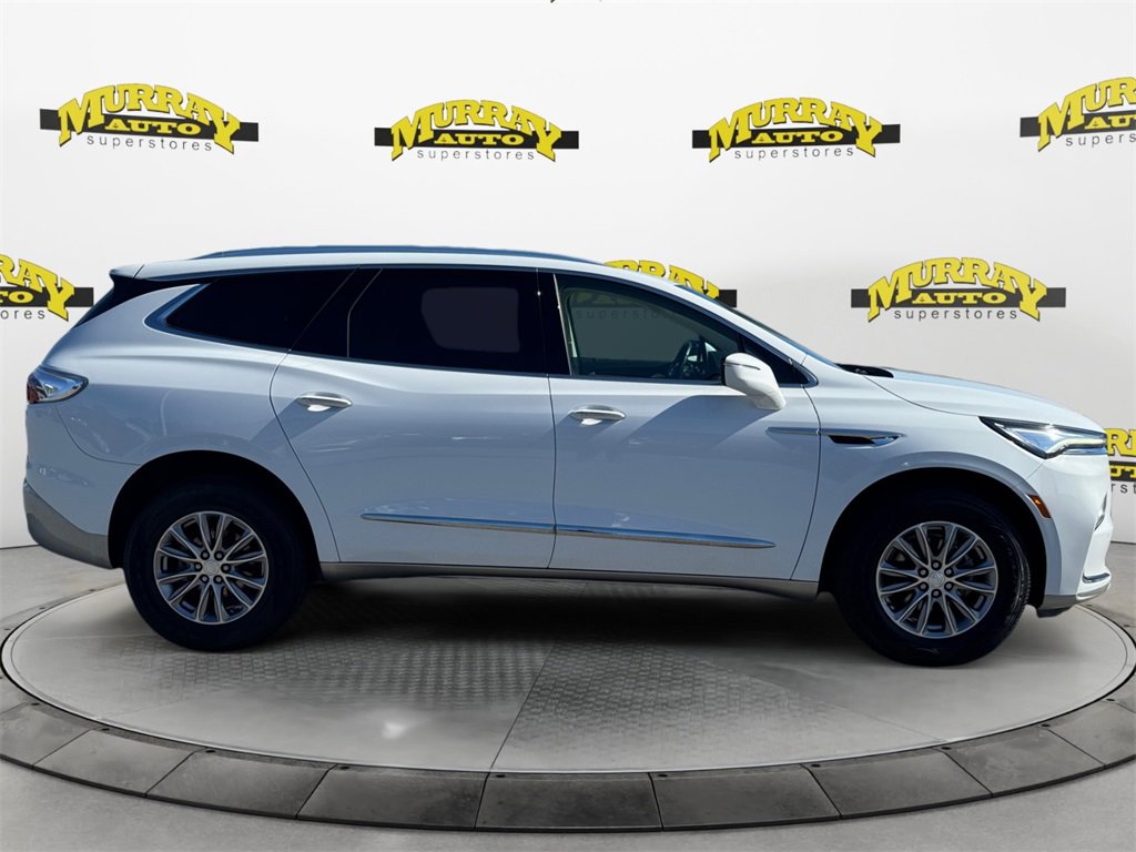 Used 2022 Buick Enclave Essence image 6