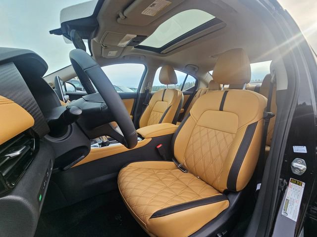 Used 2025 Nissan Sentra SV w/ SV Premium Package image 23