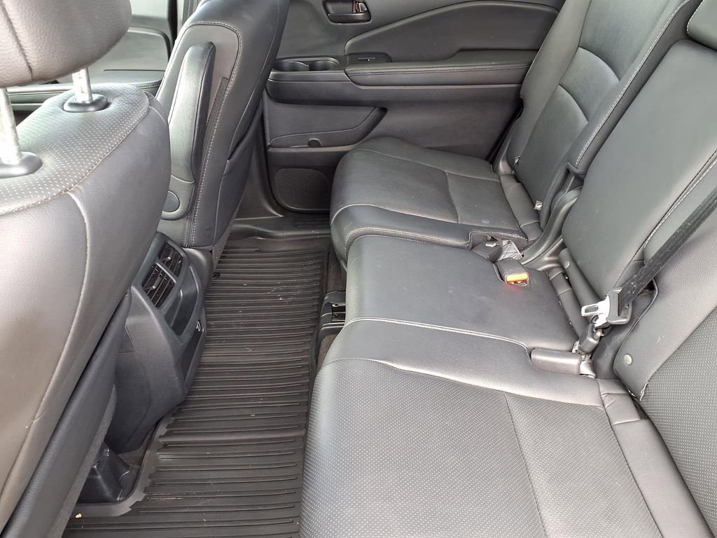 Used 2023 Honda Passport EX-L image 11