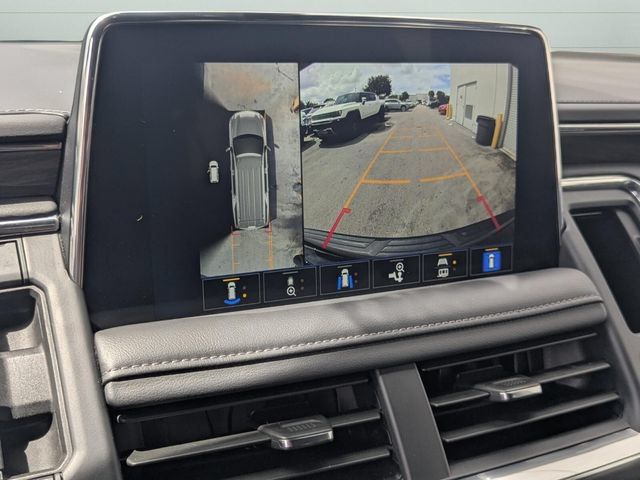 Used 2023 Chevrolet Suburban Z71 w/ Luxury Package AWD/4WD image 20