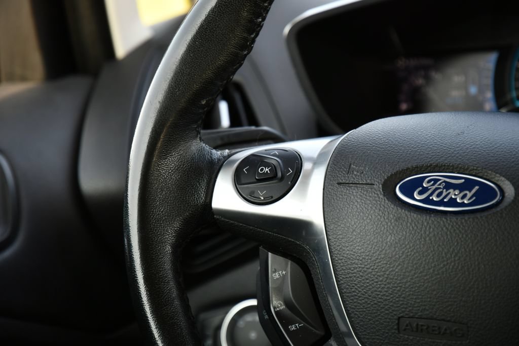 Used 2015 Ford C-MAX SE w/ Equipment Group 202A FWD image 22