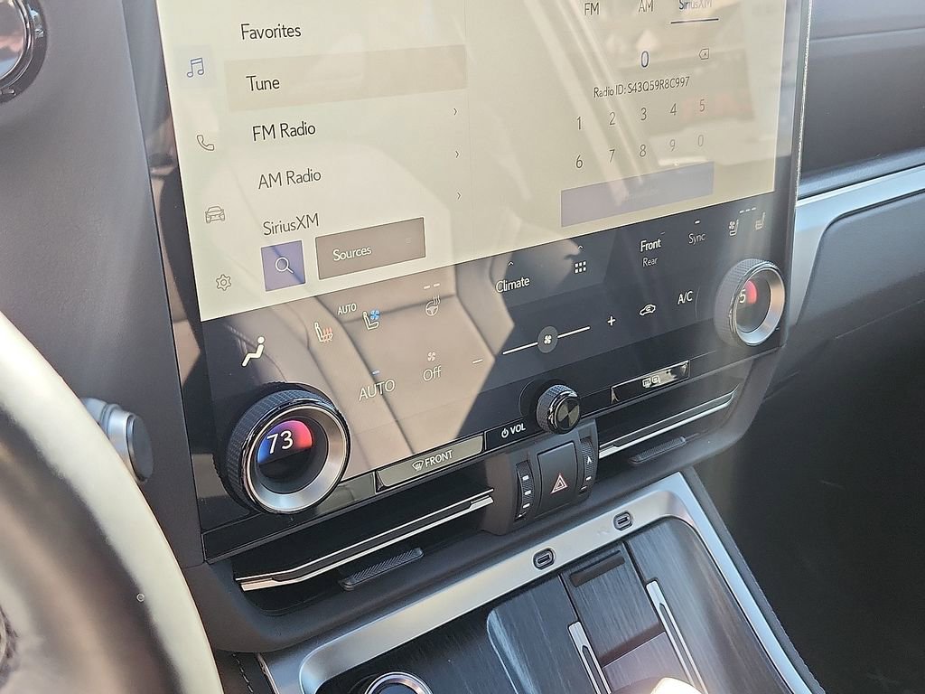 Used 2024 Lexus GX 550 image 17