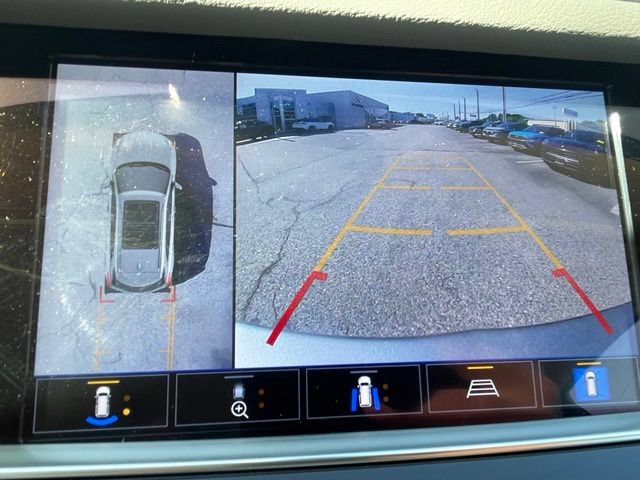 Used 2023 Cadillac XT5 Premium Luxury w/ Technology Package AWD/4WD image 19