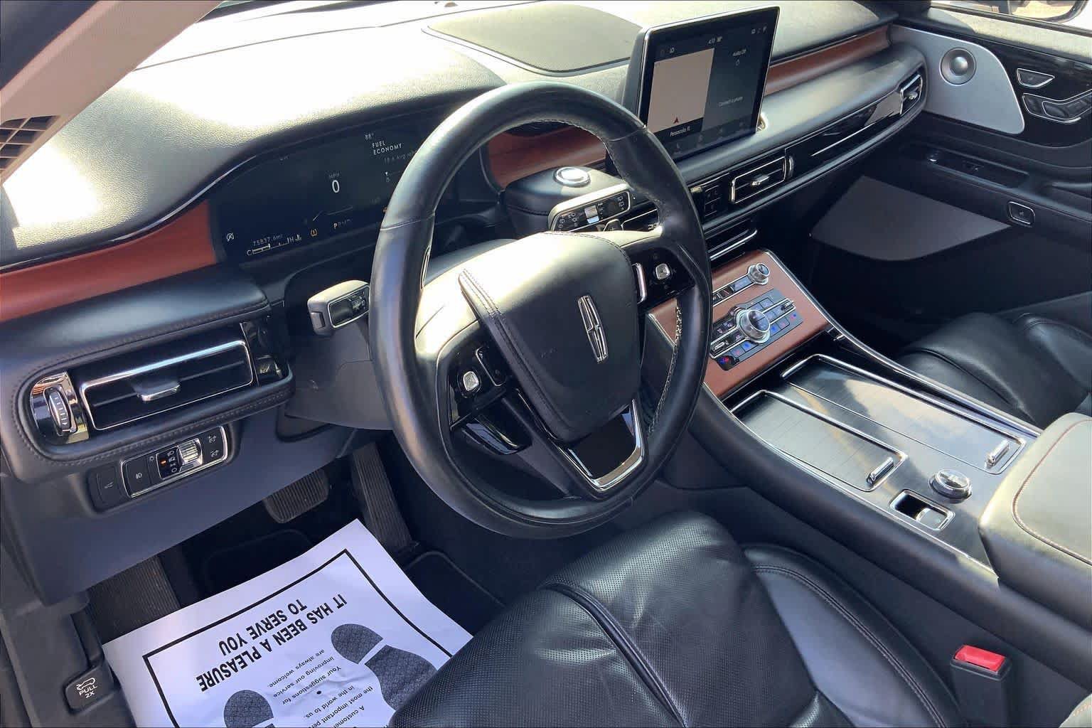 Used 2020 Lincoln Aviator Reserve w/ Equipment Group 201A RWD image 17