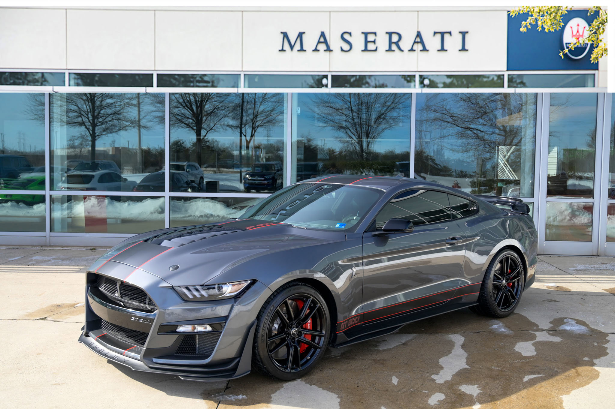 Used 2021 Ford Mustang Shelby GT500 w/ Technology Package image 1