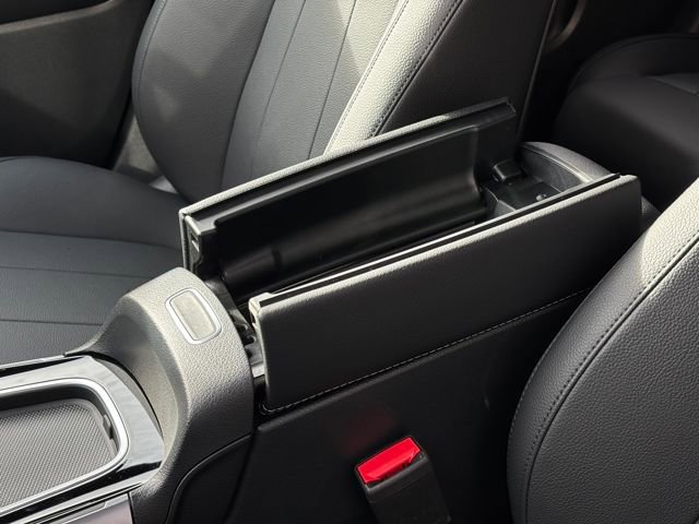 Used 2025 Mercedes-Benz GLB 250 GLB 250 image 39