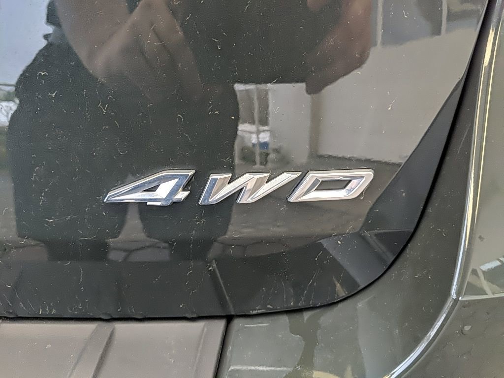 Used 2023 Ford Explorer XLT w/ Equipment Group 202A image 8