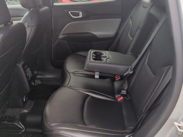 Used 2024 Jeep Compass Latitude AWD/4WD image 23