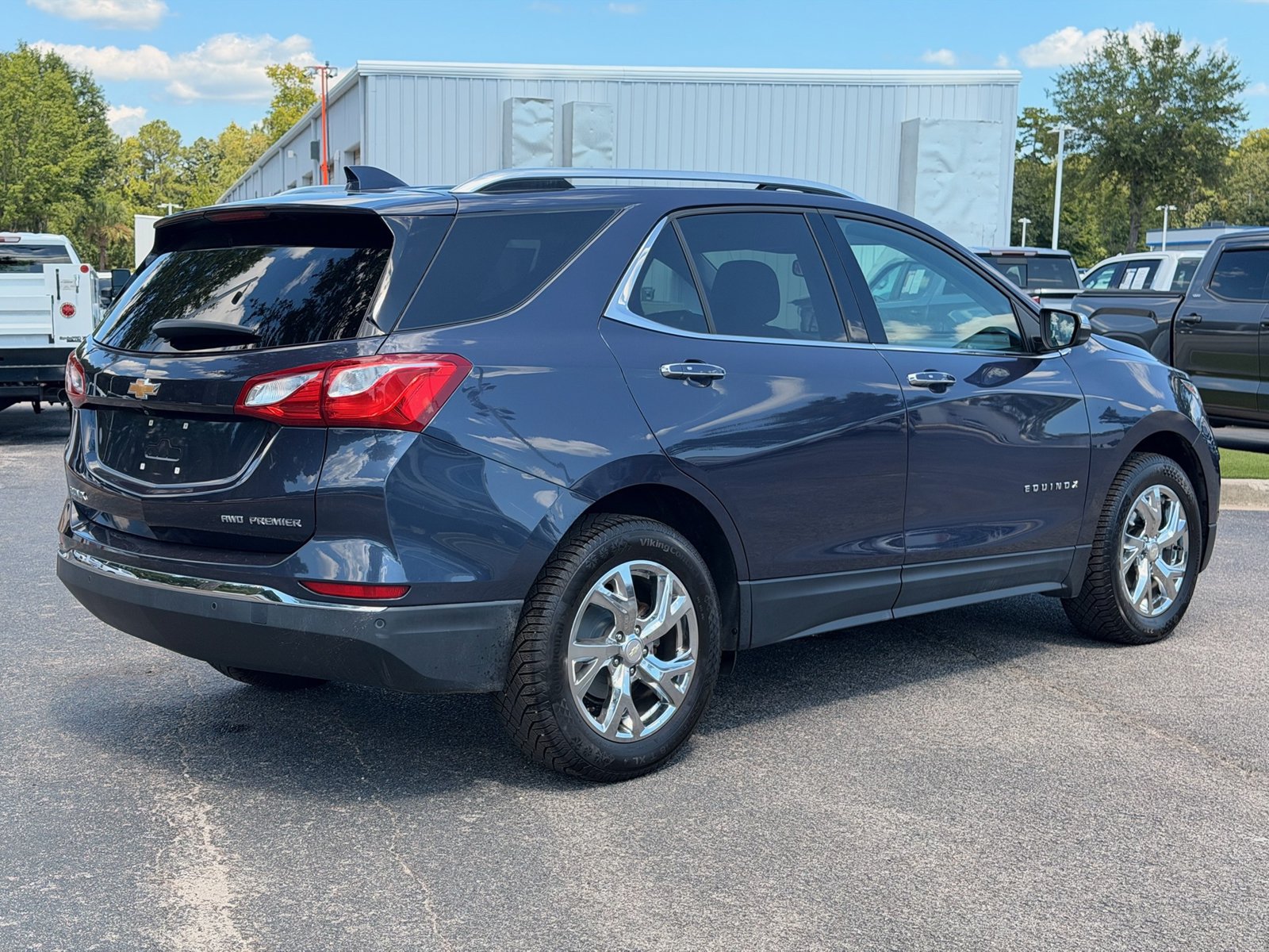 Used 2019 Chevrolet Equinox Premier AWD/4WD image 12
