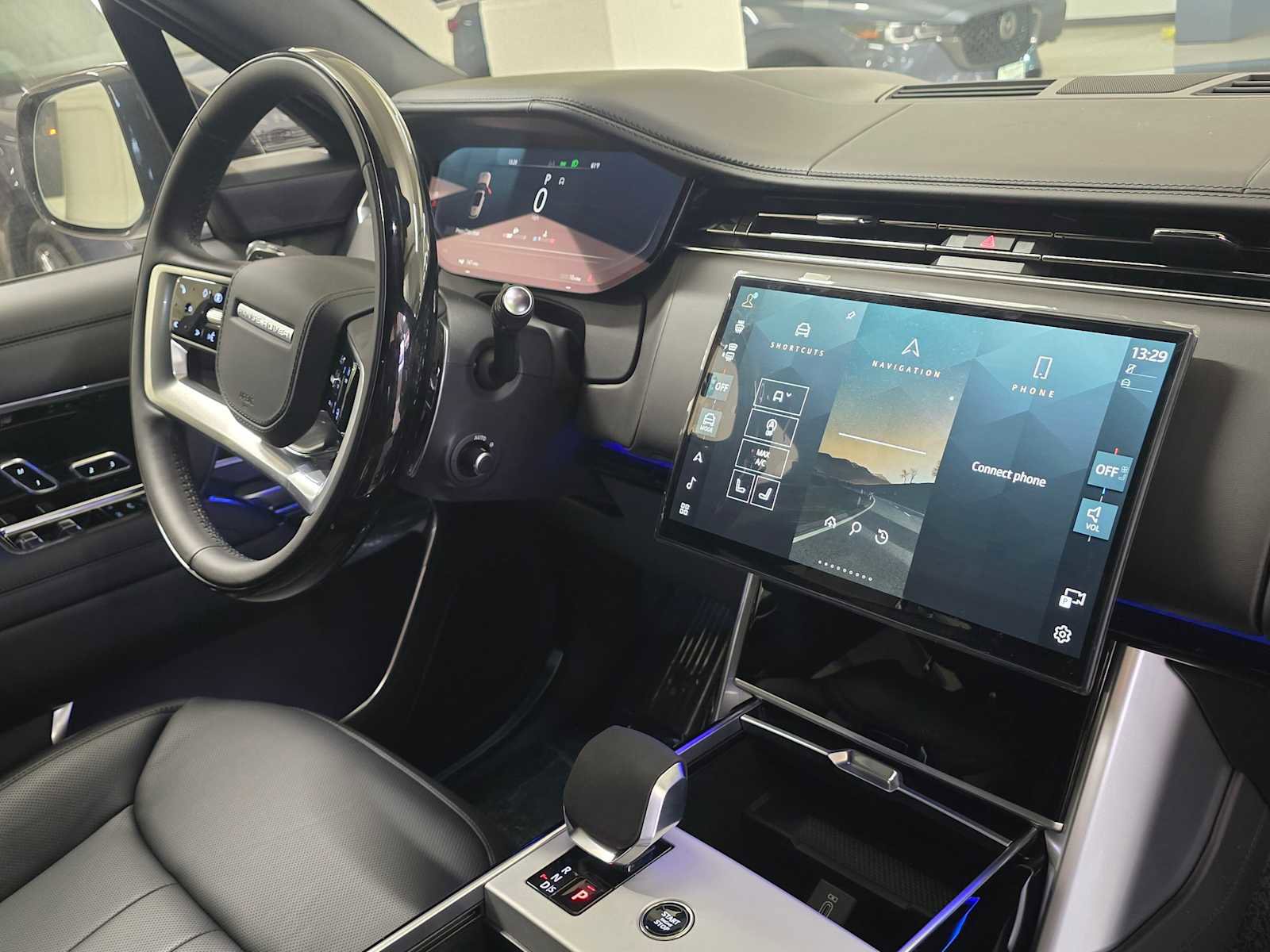 New 2026 Land Rover Range Rover SE image 10