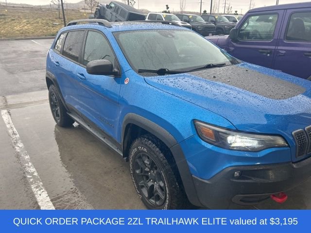 Used 2019 Jeep Cherokee Trailhawk AWD/4WD image 3