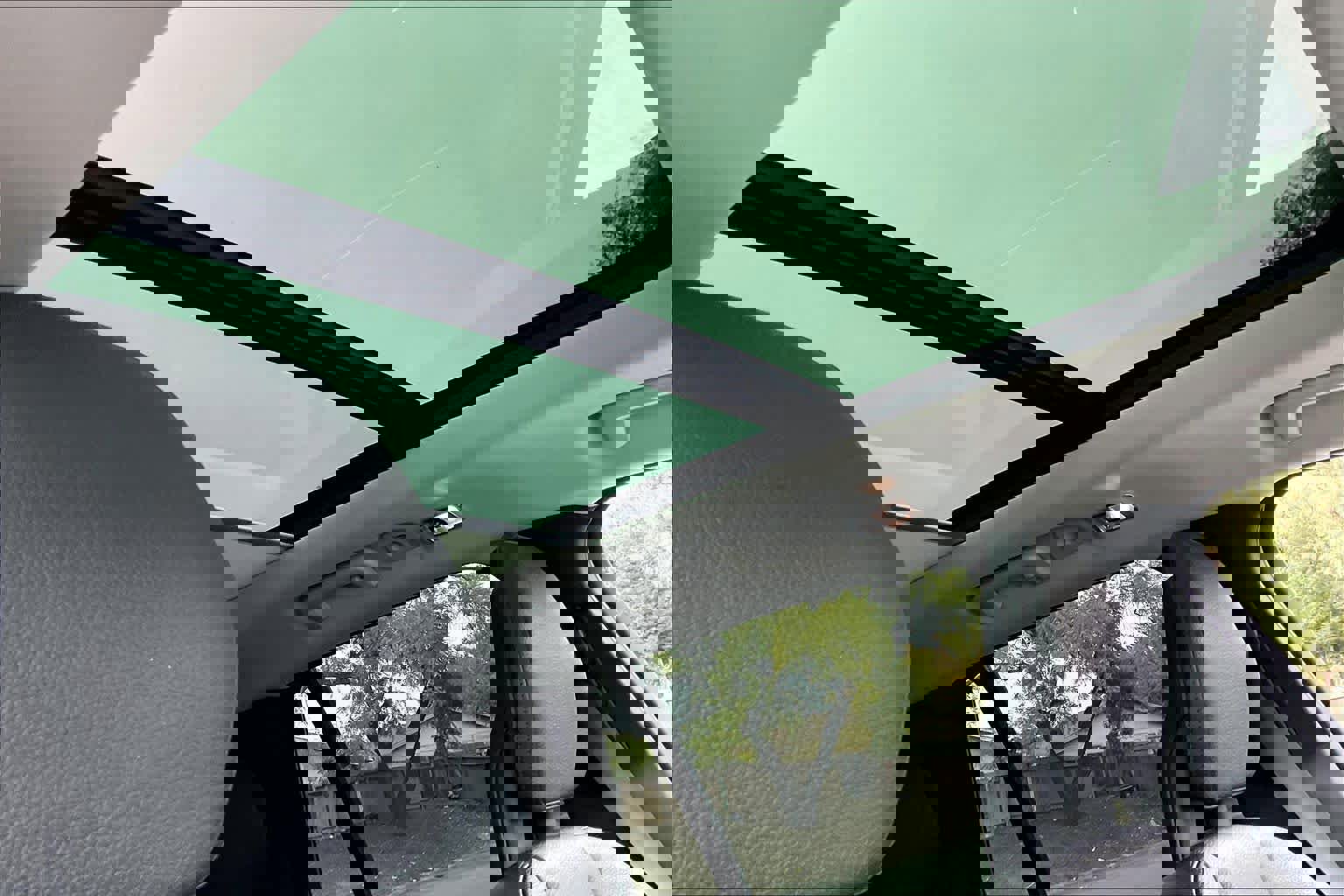 Used 2022 Volvo XC90 T8 Inscription Expression w/ Advanced Package image 25