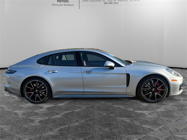 Used 2019 Porsche Panamera GTS image 4