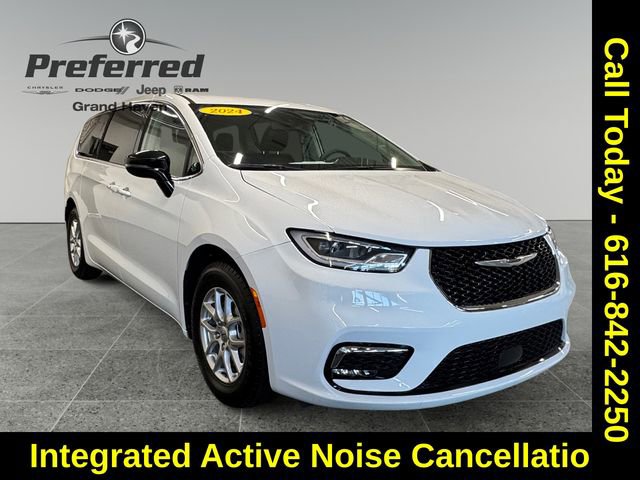Used 2024 Chrysler Pacifica Touring-L
