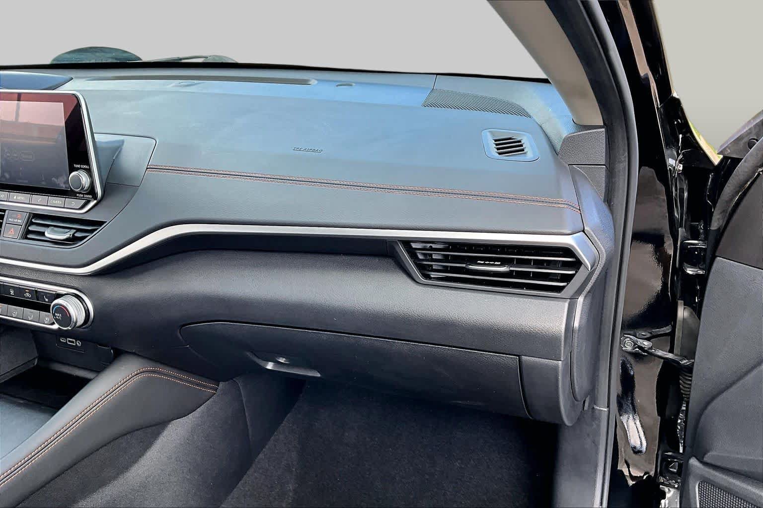 Certified 2021 Nissan Altima 2.5 SR w/ SR Premium Package FWD image 18