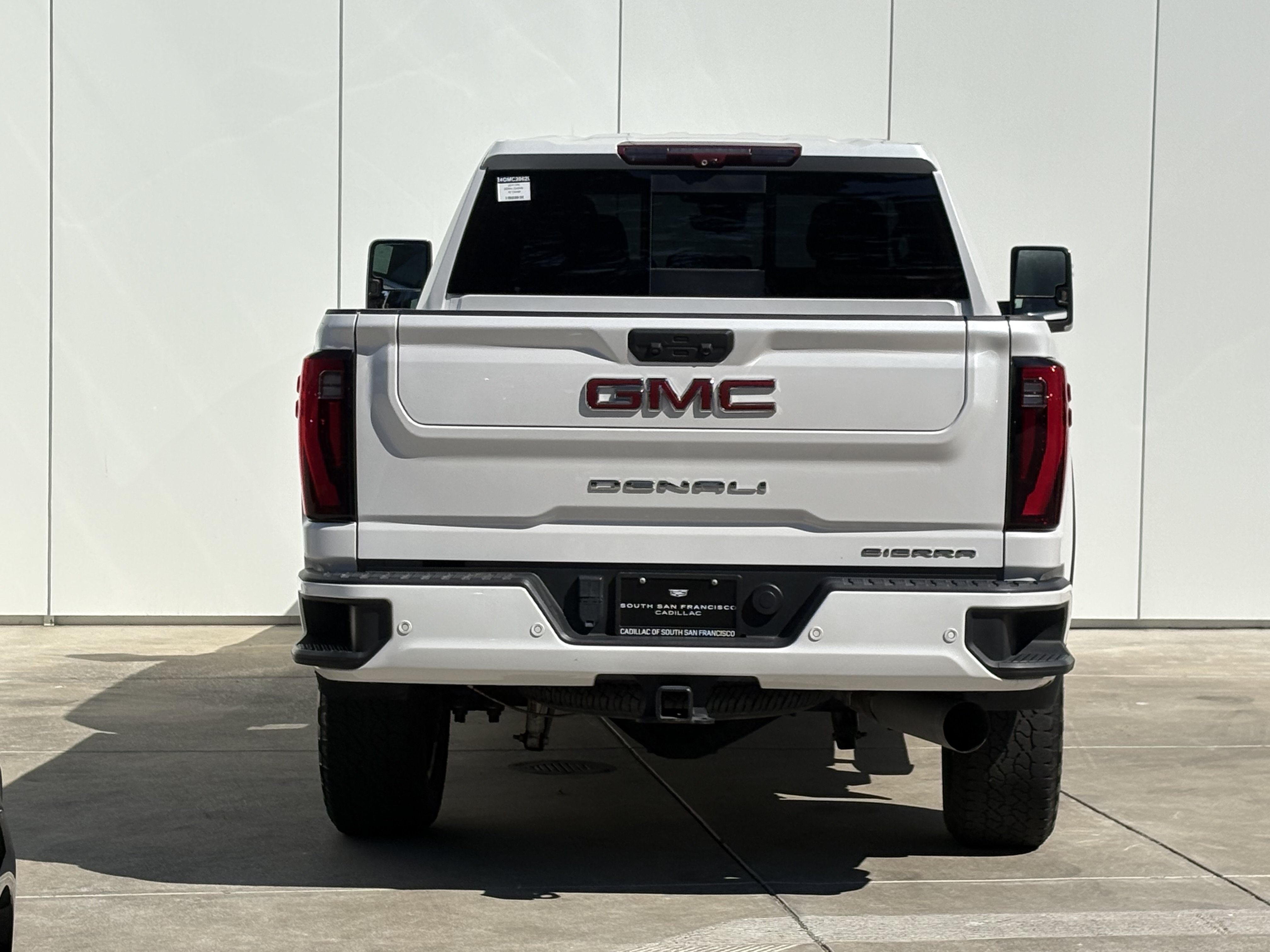 Used 2024 GMC Sierra 2500 Denali w/ Technology Package AWD/4WD image 8