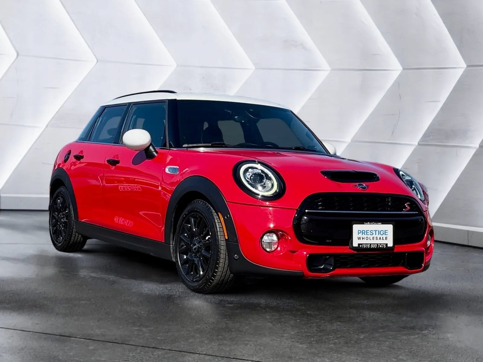 Used 2019 MINI Cooper S w/ Driver Assistance Package FWD image 3