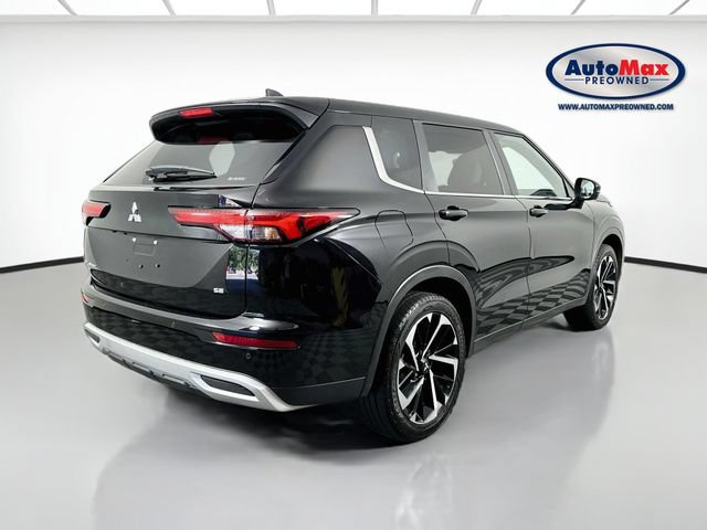 Used 2024 Mitsubishi Outlander SE AWD/4WD image 2