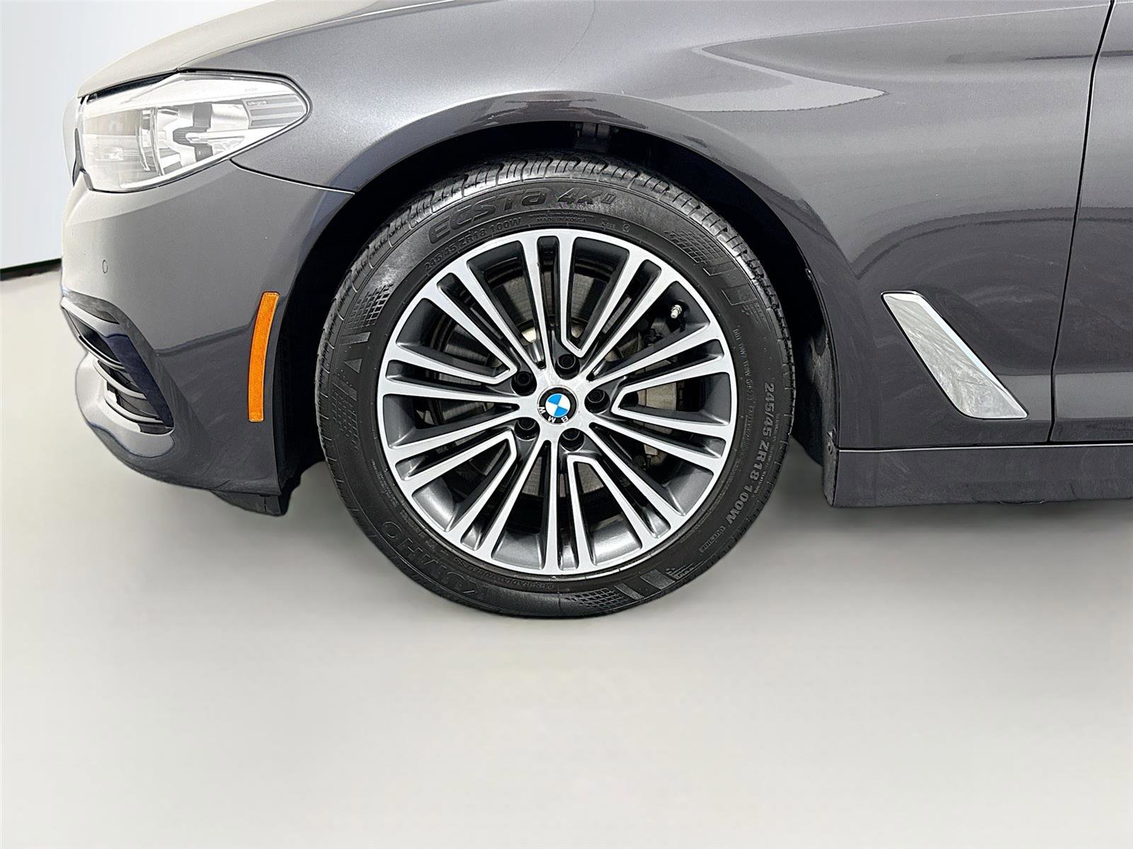 Used 2019 BMW 540i w/ Convenience Package RWD image 31