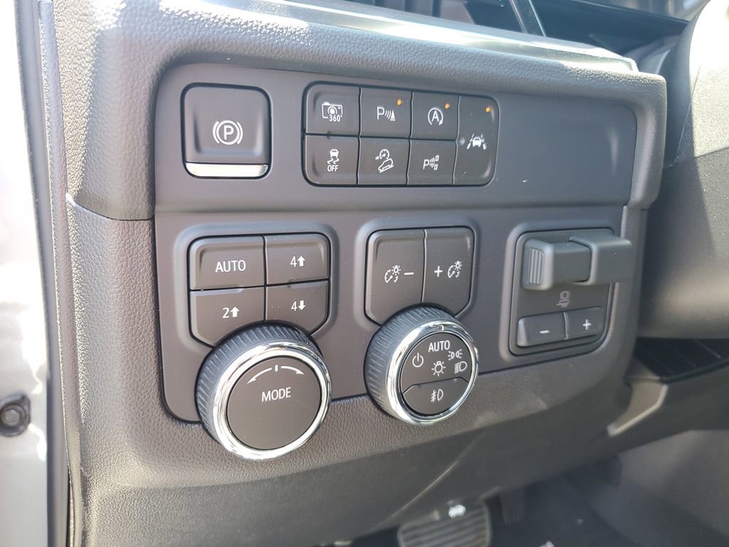 New 2026 Chevrolet Tahoe LT w/ Comfort Package AWD/4WD image 25