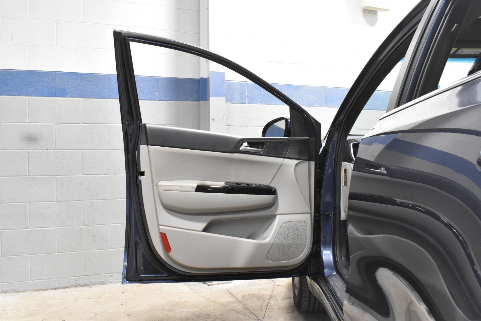 Used 2020 Kia Sportage S w/ Option Group 020 AWD/4WD image 11