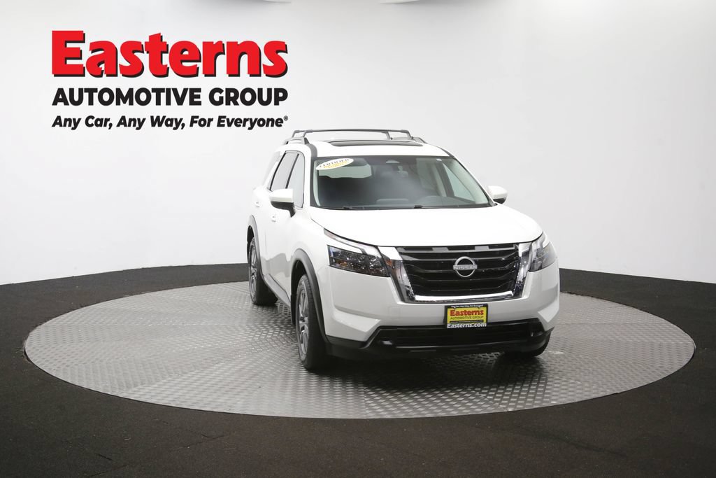 Used 2024 Nissan Pathfinder SV w/ SV Premium Package AWD/4WD image 56