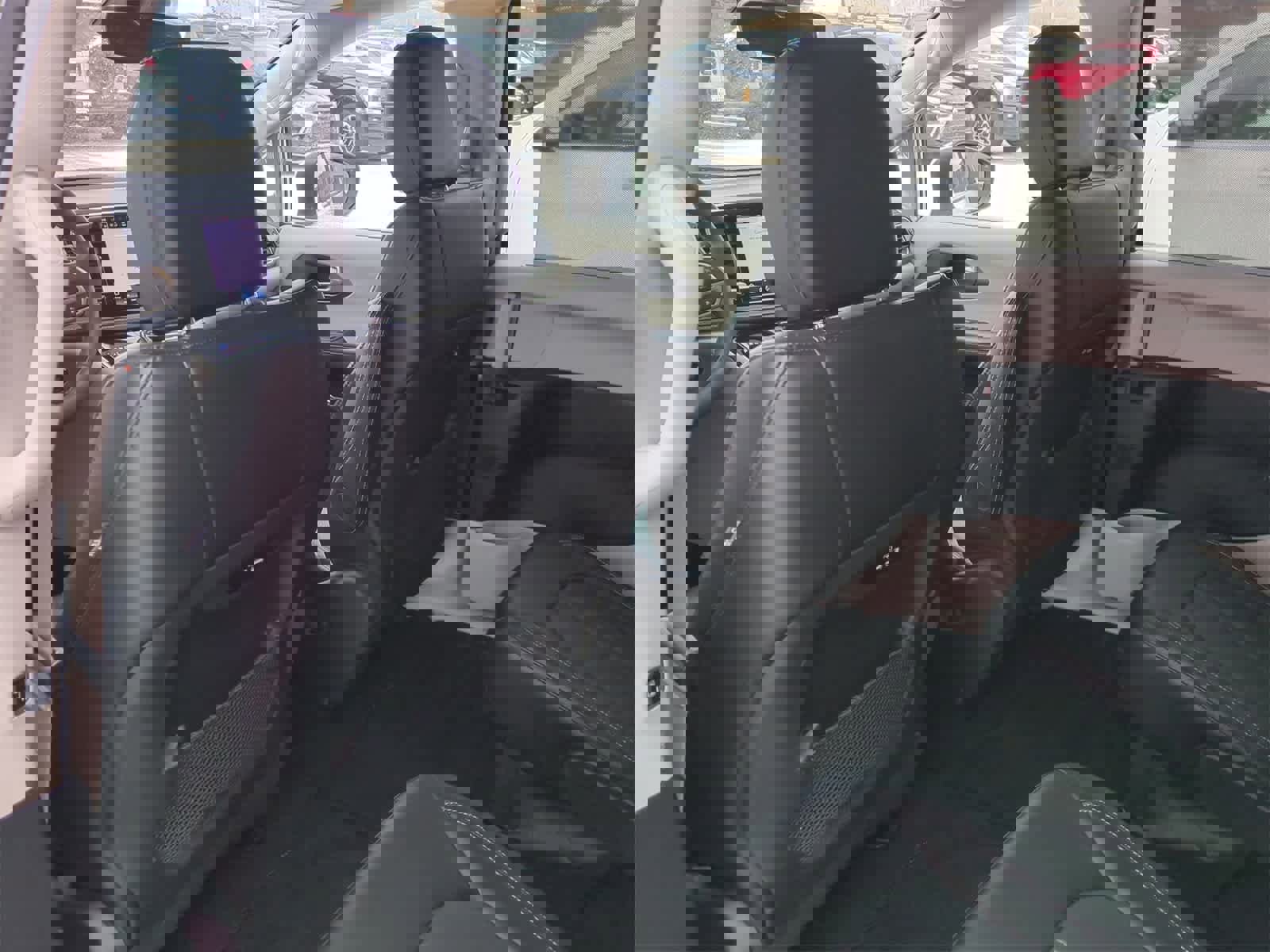 Used 2023 Chrysler Pacifica Touring-L image 18