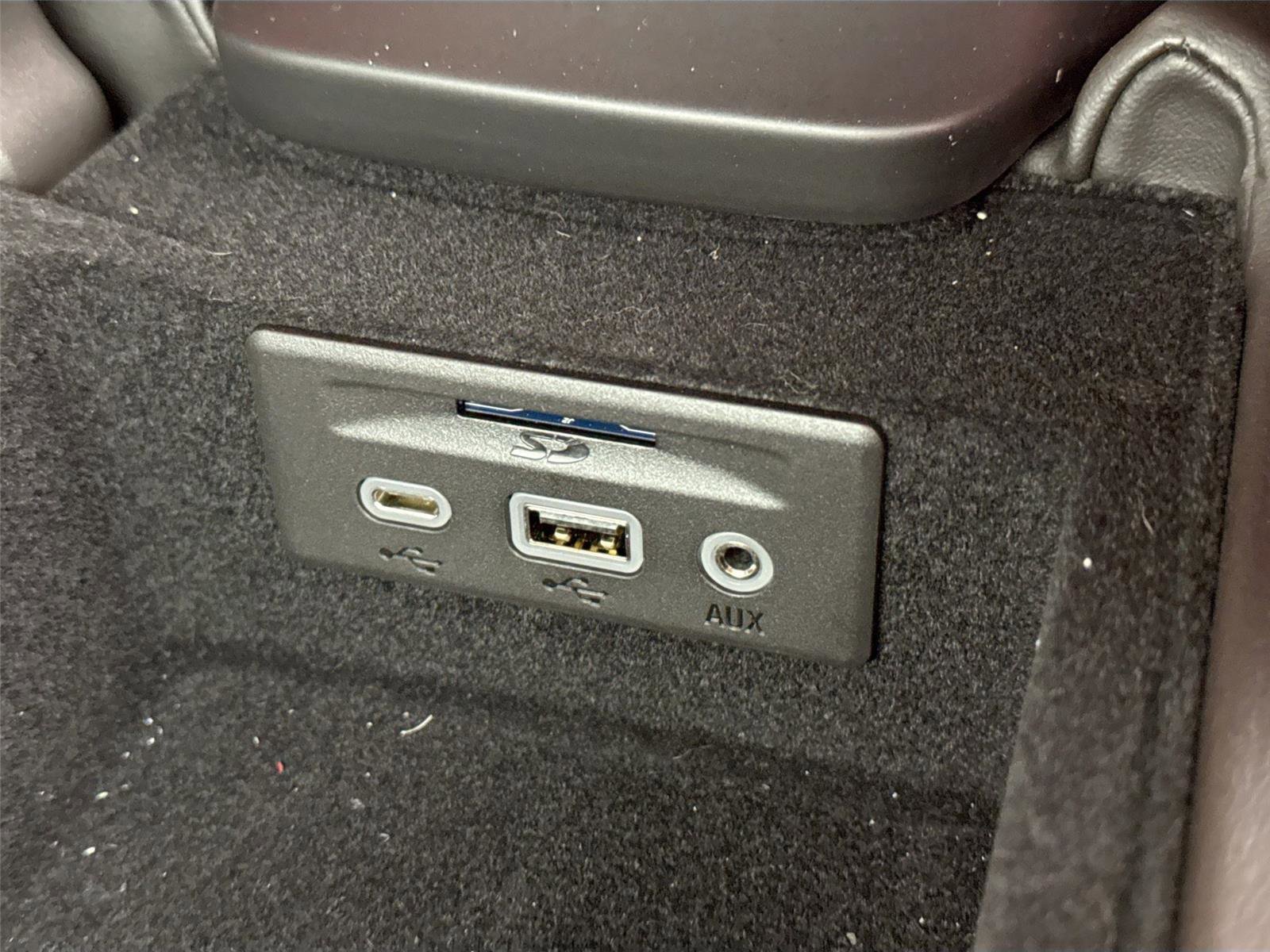 Used 2023 Chevrolet Corvette 1LT w/ Z51 Performance Package image 37